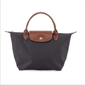Longchamp le pliage tote bag size M in black